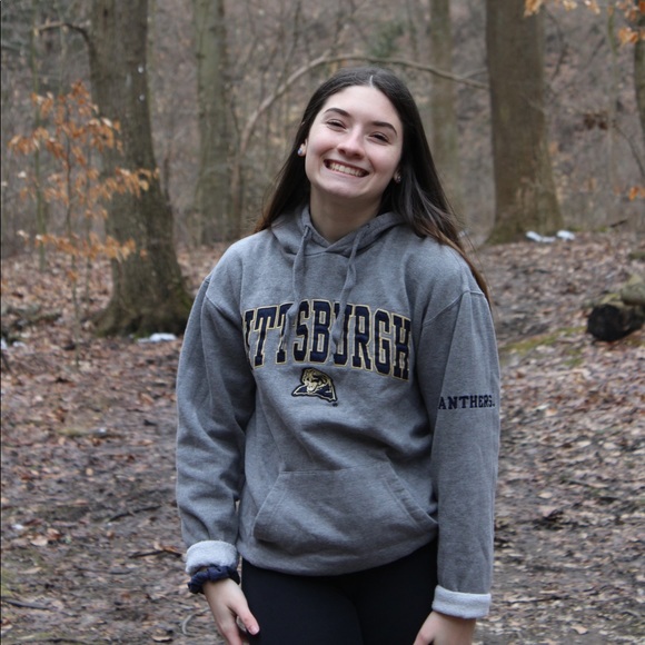 Meet Your Posher, Caroline - Picture 1 of 1